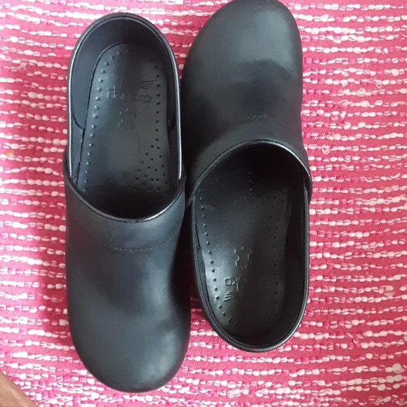 Dansko shoes - Picture 2 of 4